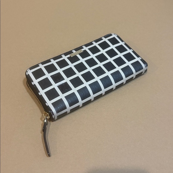 kate spade Handbags - Kate Spade 'Laurel' zip-around wallet with a checkered pattern -Saffiano leather
